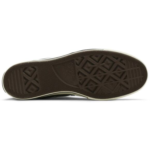 Athletic_Shoes